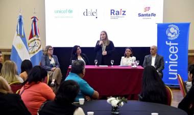 Santa Fe firmó un convenio con Unicef para la alfabetización en entornos comunitarios   