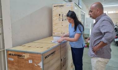 Vacunas: Salud distribuye equipos para garantizar la cadena de frío en toda la provincia