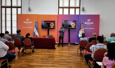 Provincia organizó una jornada de innovación y energías renovables para cooperativas