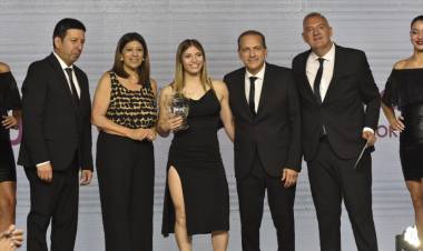 Maria Paz Casadevall olimpia de plata en pesas