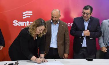 Assal firmó un convenio con Senasa para unificar estándares sanitarios de frigoríficos provinciales