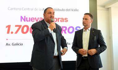 Poletti participó de la apertura de sobres de la licitación por la obra de la Avenida Aristóbulo del Valle