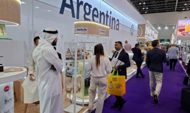 Con respaldo de Provincia, pymes santafesinas se mostraron en Gulfood, la feria de alimentación más grande del mundo
