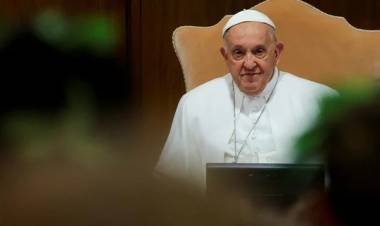 El Papa Francisco se recuperó de la crisis de ayer y pasó "una noche tranquila"