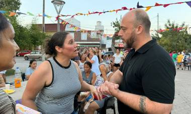 Provincia realizó el festejo de carnaval en el Multiespacio del barrio Santa Rosa de Lima
