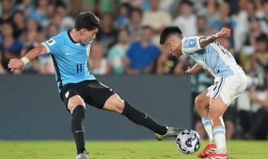 Con un golazo de Thiago Almada, Argentina ganó en el Cwentenario de Montevideo