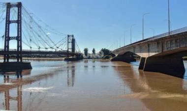 El río Paraná por debajo del metro de altura en Santa Fe: especialistas pronostican que seguirá en descenso
