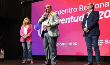 Poletti les dio la bienvenida a los 600 jóvenes que participan del Encuentro Regional de Juventudes