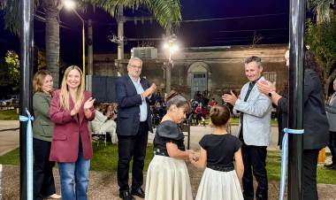 Calvo participó de la inauguración de las obras de puesta en valor del edificio de la comuna de Tacural