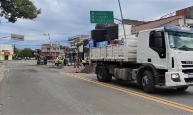 Trabajos de Vialidad Nacional en av. 7 de marzo de Santo Tomé