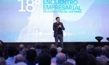Pullaro destacó que “la puesta en valor del conocimiento, la ciencia y la tecnología para potenciar nuestra matriz productiva”