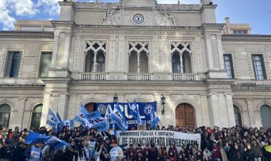 Convocatoria en la UNL Se presentó en el Congreso una Ley de Financiamiento Universitario