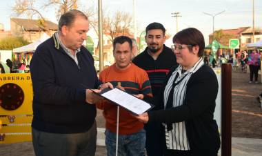 De basural a espacio adaptado: se inauguró la plaza Amigos del Ciego en barrio Yapeyú