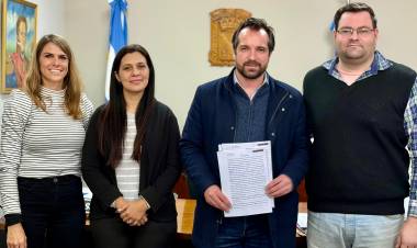 Municipalidad de Santo Tomé y UTN firman convenio para la gestión sustentable de residuos eléctricos y electrónicos (RAEE)