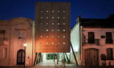 "Pensar la Constitución: conversatorio sobre ordenamiento territorial y planificación urbana