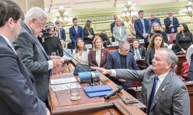 Felipe Michlig fue elegido Presidente de la Convención Reformadora de la Constitución Provincial