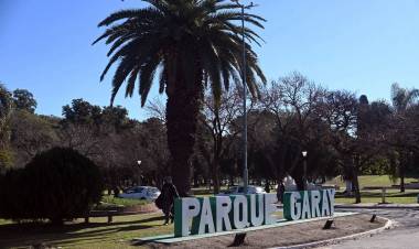 Padrinazgos: el parque Garay ya luce “A Todo Color”