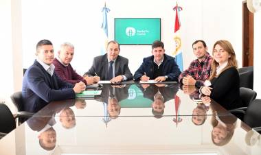 Ordenamiento territorial: se firmó un convenio con el Colegio de Profesionales de la Agrimensura