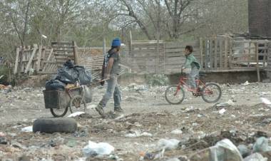 La indigencia, en debate constitucional: una propuesta para erradicar el hambre que afecta a 60.000 familias santafesinas