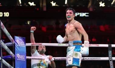 Mirco Cuello aplastó a Sergio Ríos por KO en Libia: ¡Argentina tiene un nuevo campeón del mundo!