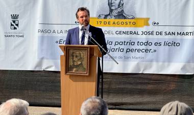 Homenaje al General San Martín en la ciudad de Santo Tomé