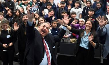 Más de 200 alumnos prometieron lealtad en el Museo de la Constitución