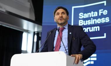 “En Santa Fe nos ocupamos de lo importante: planificar, trabajar junto al sector privado y ser eficientes”