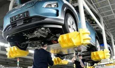 Mega redada en una fábrica de Hyundai en EEUU: detuvieron a 475 obreros y la mayoría son de Corea del Sur