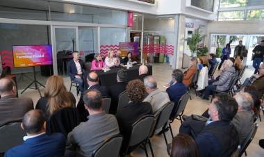 “En Santa Fe seguimos adelante con equilibrio fiscal y un plan de inversión en obra pública”