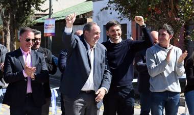 Poletti y Pullaro inauguraron la obra de calle Larrea, la primera del Acuerdo Capital