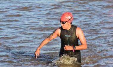 El triatlón, canotaje y paracanotaje animaron la cuarta jornada de competencias de Jadar 2025