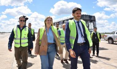 Pullaro y Scaglia recorrieron los trabajos para modernizar la pista del aeropuerto de Rosario