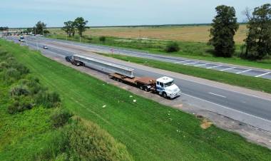 Histórico: llegaron las tres primeras vigas longitudinales para el nuevo Puente Santa Fe-Santo Tomé