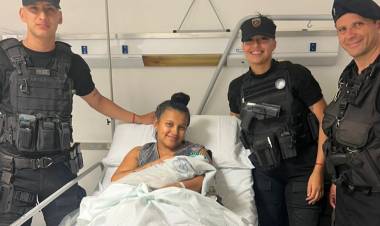 Policías asistieron un parto en las primeras horas del año