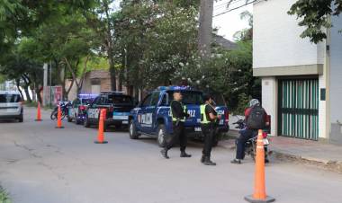 Operativos preventivos: la Policía intensifica controles de vehículos, motovehículos e identificaciones en la ciudad de Santa Fe