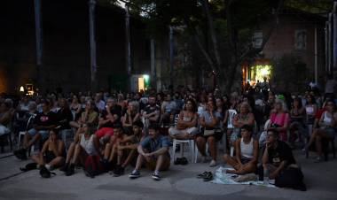  Finaliza el ciclo “Cine Bajo las Estrellas” en el Mercado Progreso este miércoles