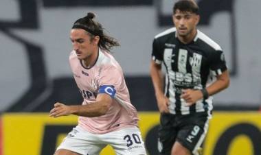 Pittón dio la cara tras otra caída de Unión: "Hicimos un gran esfuerzo, pero no alcanzó"