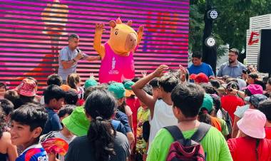 Rumbo a los Juegos: las colonias de vacaciones municipales visitaron el Tour Suramericano