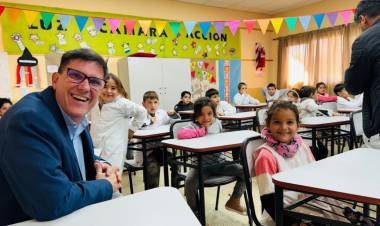 Goity: “Cada hora de clases hace la diferencia y por eso el lunes los chicos deben estar en las aulas”