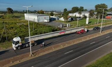 El nuevo Puente Carretero recibió la primera viga fabricada en Santa Fe