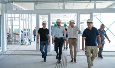 La nueva Escuela Echevarría supera el 90 ?avance: “Cada obra que prometemos, la empezamos y terminamos”, afirmó Pullaro