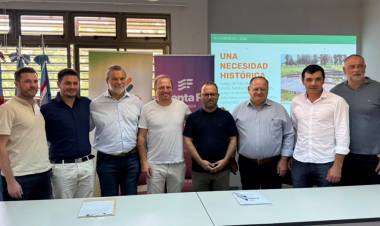 Provincia continúa recuperando obras abandonadas por Nación y reactivó 16 viviendas en Lanteri