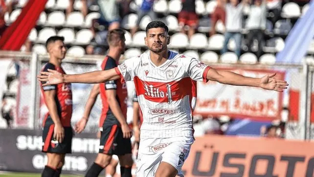 Durísima derrota de Colón: Jugó un pésimo partido y dejó de ser puntero