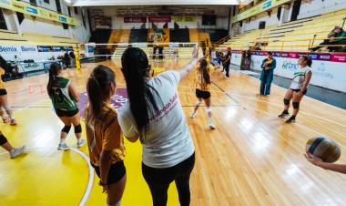 Yas Nizetich visitó Sunchales junto a Prevención Salud y compartió una jornada de formación y encuentro con la comunidad deportiva