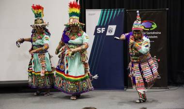 Comenzó el 9° Encuentro Nacional de Dirigentes de Colectividades en Santa Fe