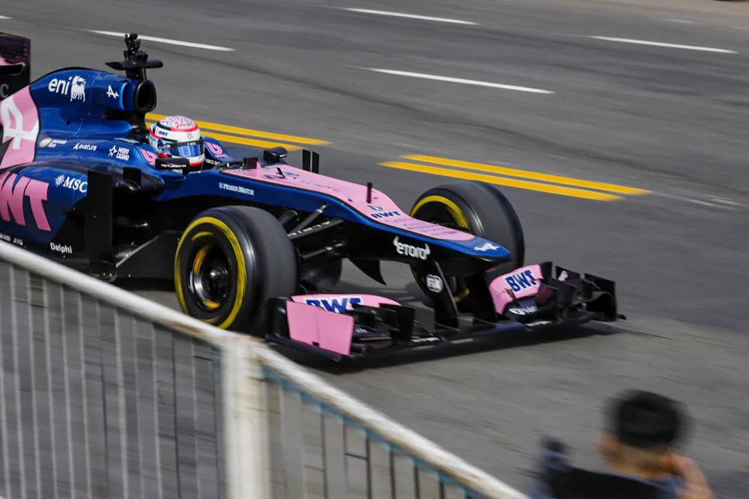 Colapinto giró en Buenos Aires por última vez con el Lotus E20