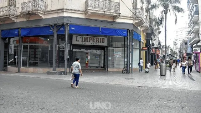 Locales vacíos en el centro de Santa Fe: por qué hay cada vez más carteles de "se alquila" y qué dicen los especialistas