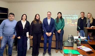 “Santa Fe Capital Se Muestra” se presentó en Esperanza