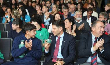 Pullaro: “Prometer lealtad a la Constitución Nacional es vivir en una sociedad organizada haciendo valer nuestros derechos”