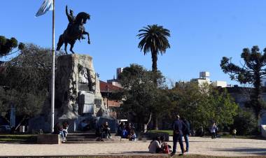 Se realizará una asamblea ciudadana por la plaza San Martín